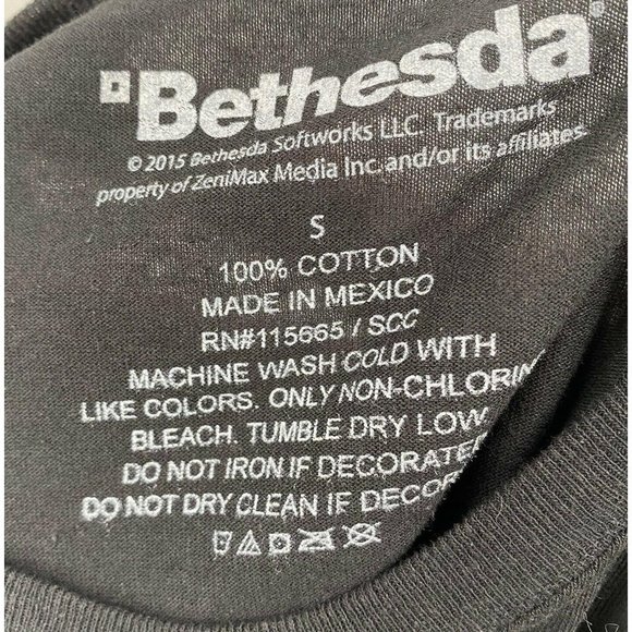 Fallout Shirt Size Small T-Shirt Bethesda Vault Boy Video Game Black - Picture 4 of 4